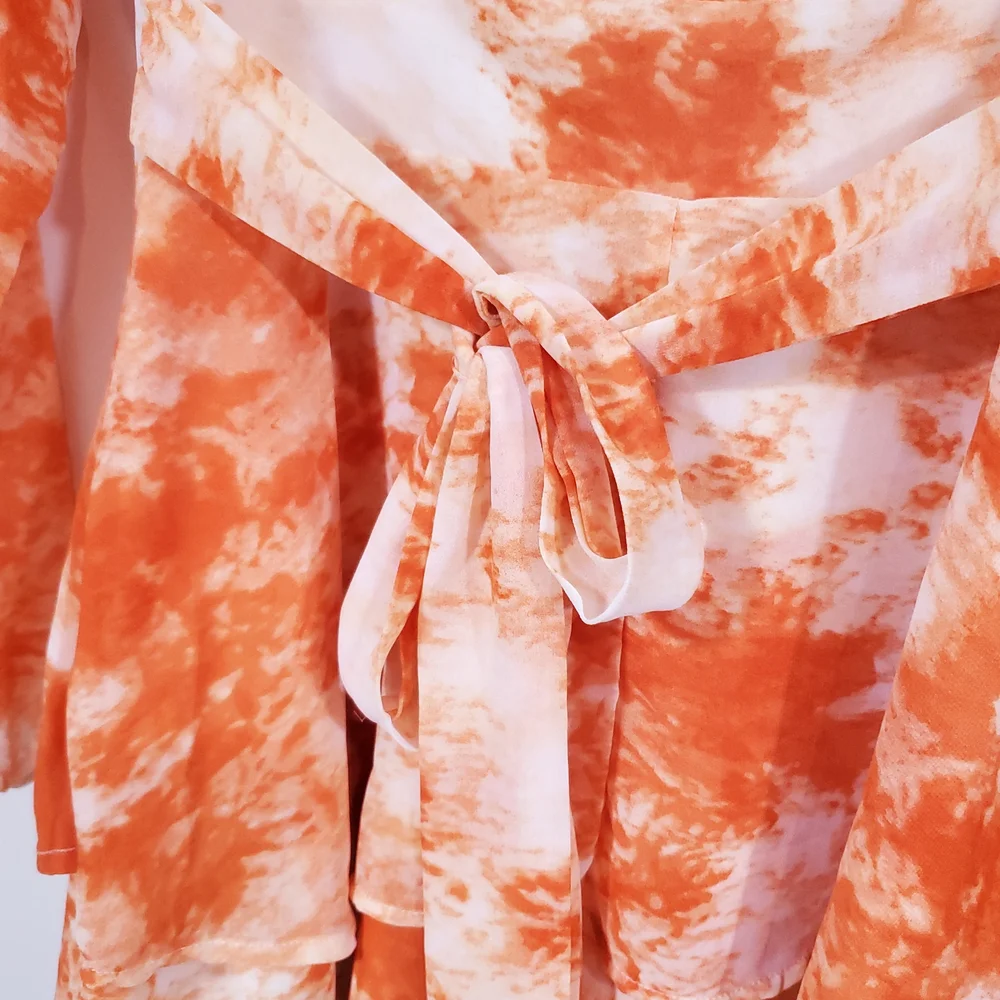 Nasty Gal Tie Dye V-Neck Relaxed Tiered Romper Orange and White Size 4 - Picture 3 of 8